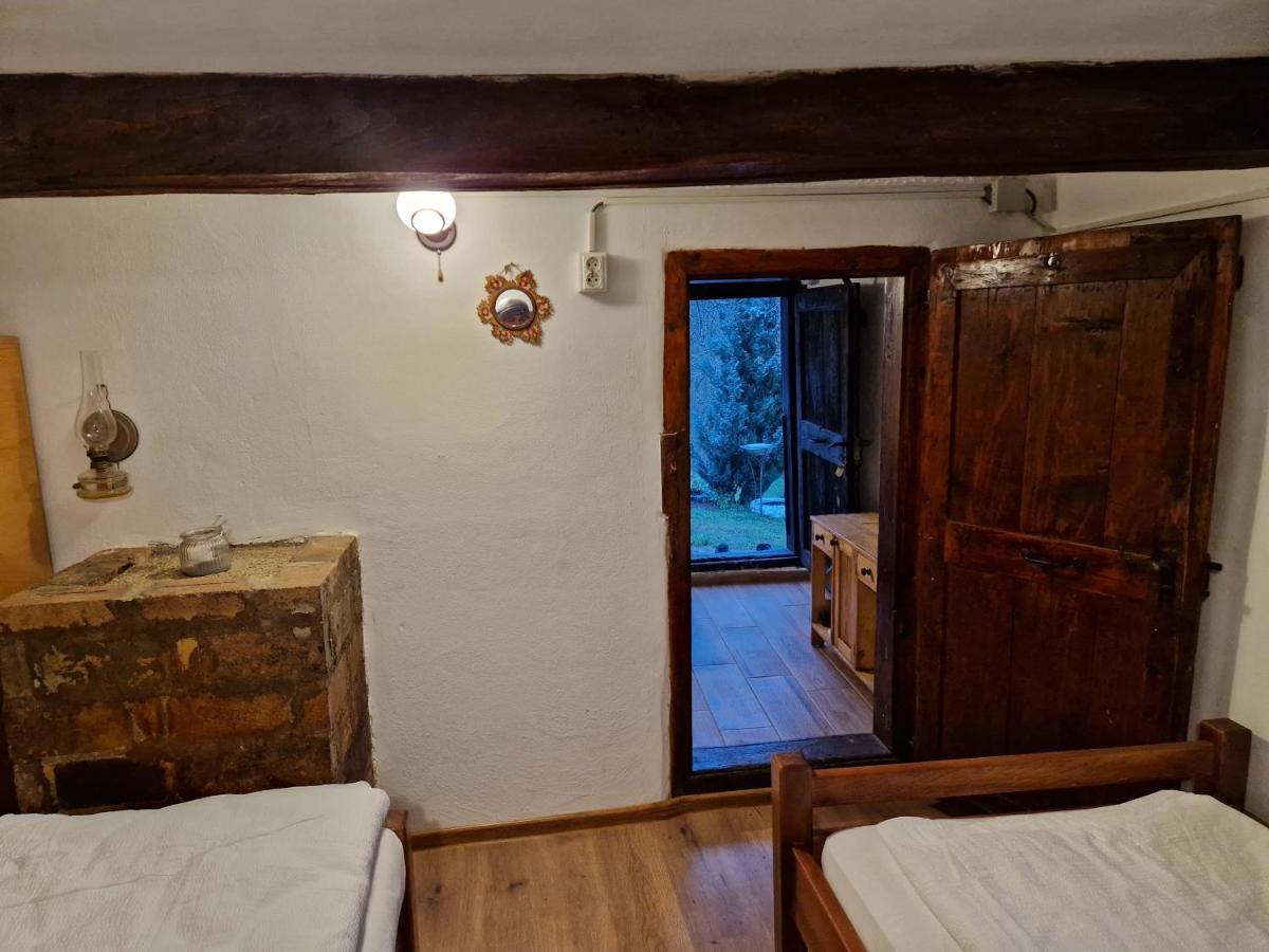 La Salasul Fermecat In Cheile Carasului Iabalcea Exterior foto